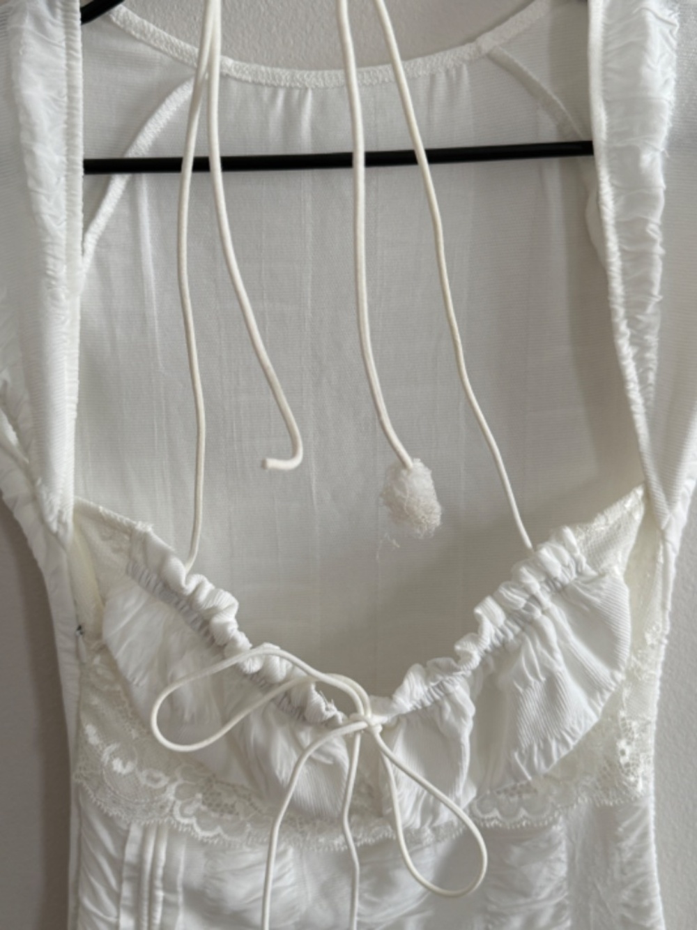 Dress - Picture 3 of 4